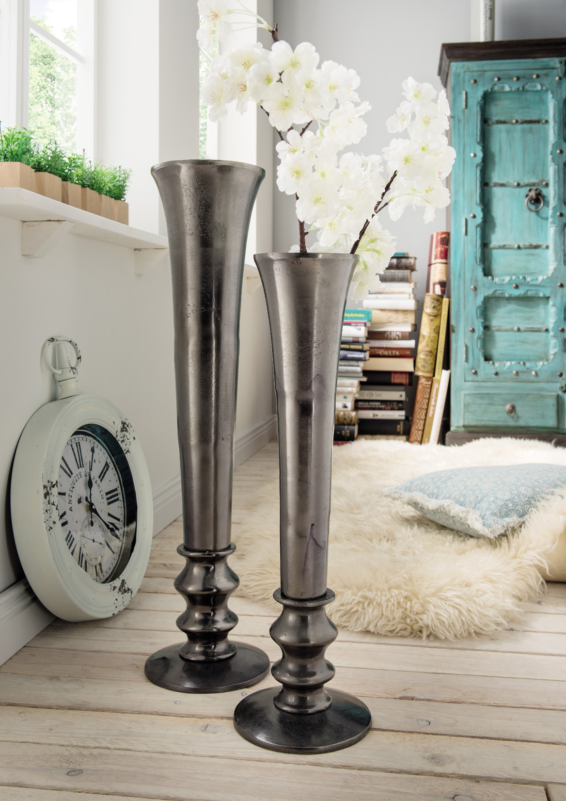 Bodenvase | TRUMPET 2 | Aluminium Vintage schwarz