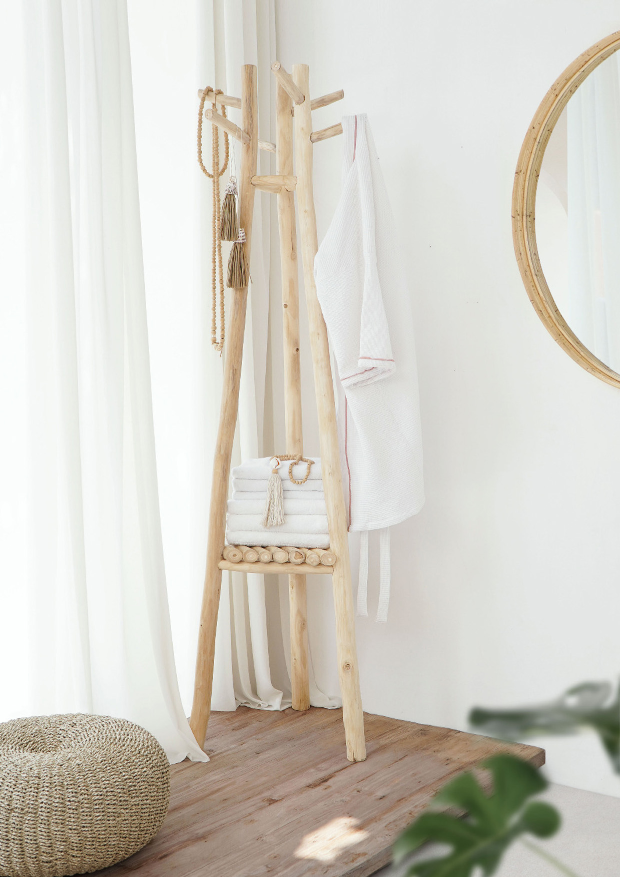 Kleiderständer MALONE | Teakholz | mit Handtuchablage