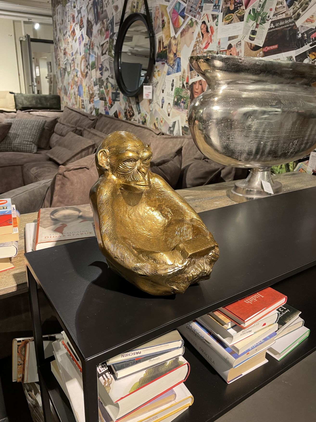 Deko-Schale MONKEY | Affe mit Ablageschale in Aluminium massiv (3 KG) gold