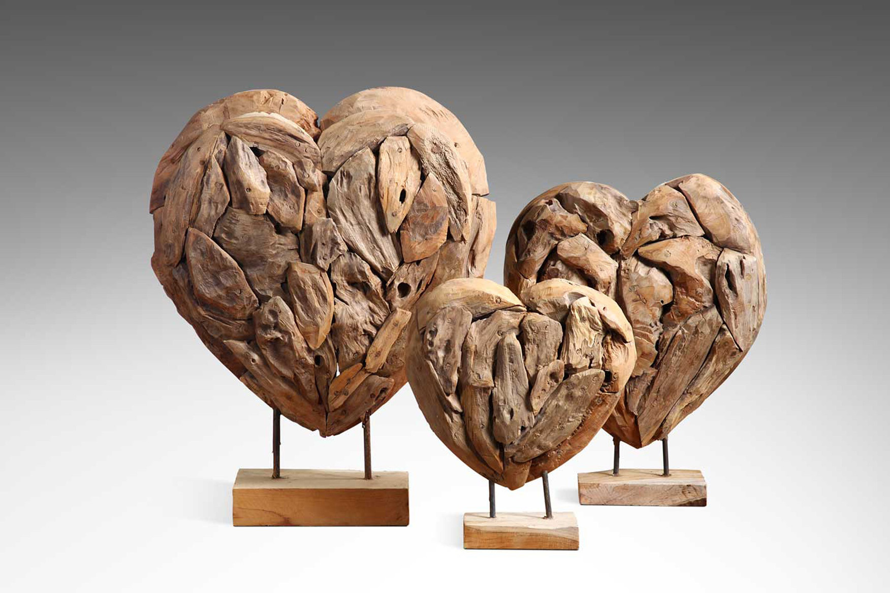 Deko-Herz | HEART | Teakholz auf Ständer |  50 cm